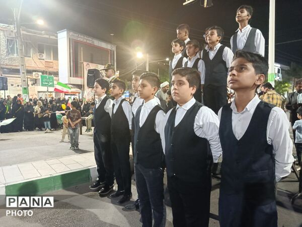 تداوم حضور پرشور مردم سرخس در تجمعات شبانه مردمی در آستانه میلاد امام رضا«ع»