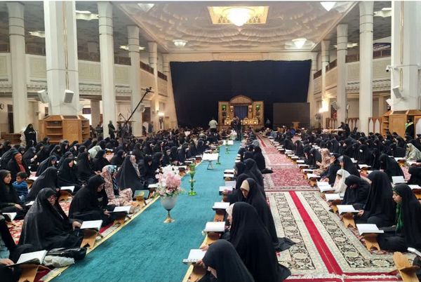 مراسم جز خوانی قران در حرم اهل بیت(ع)