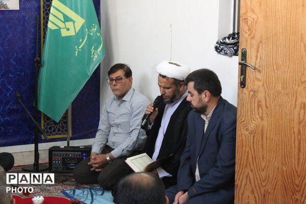 دیدار مسئولان سملقان با امام جمعه شهرستان در هفته دفاع مقدس