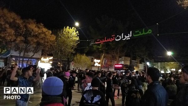 عزاداران علوی در کف خیابان های نیشابوری زنجیر زنی کردند