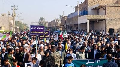 دانش آموزان حمیدیه با آرمان‌های انقلاب تجدید پیمان کردند