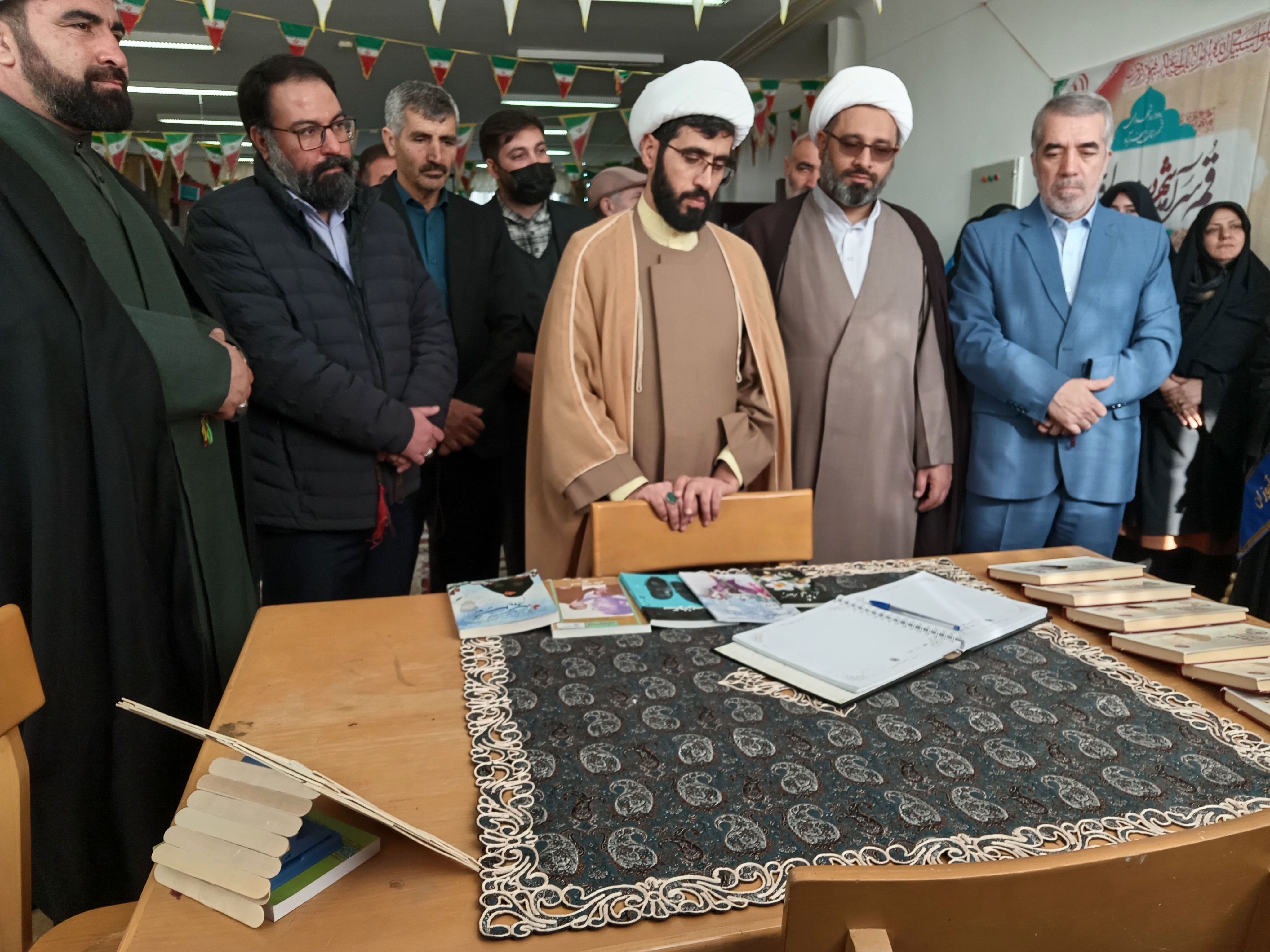 رویداد ملی نمایشگاه مدرسه انقلاب در دبیرستان حضرت خدیجه (س) جعفریه قم آغاز شد