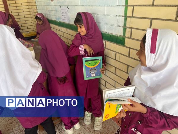 نمایش‌های خلاقانه دانش‌آموزان سیریک به‌مناسبت هفته کتاب