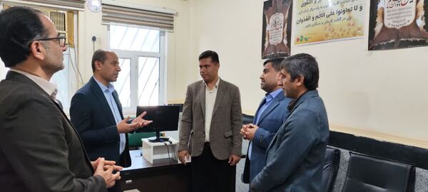 بازدید فرماندار دشتی از بخش‌های مختلف مدیریت آموزش و پرورش شهرستان دشتی
