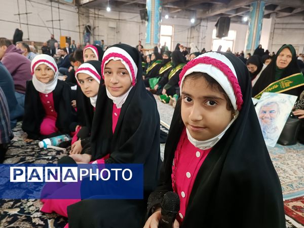 اجتماع بانوان مقاومت و تجلیل از همسران جانبازان در مصلی نماز جمعه شهرستان قدس