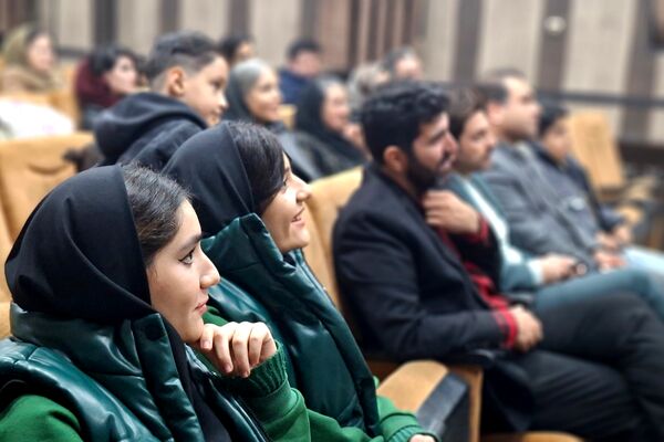 یلدا با نخستین جشنواره‌ هنرهای آوایی کانون ملائک در قرچک
