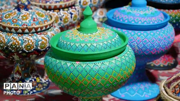 نمایش جلوه‌های هنر مذهبی در نخستین نمایشگاه منطقه‌ای صنایع‌ دستی مذهبی در قم