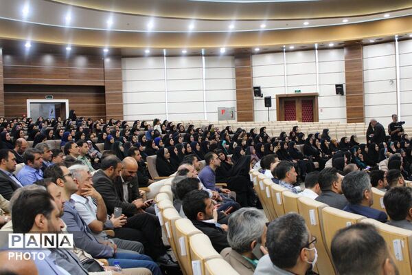 مراسم بزرگداشت مقام معلم در پردیس