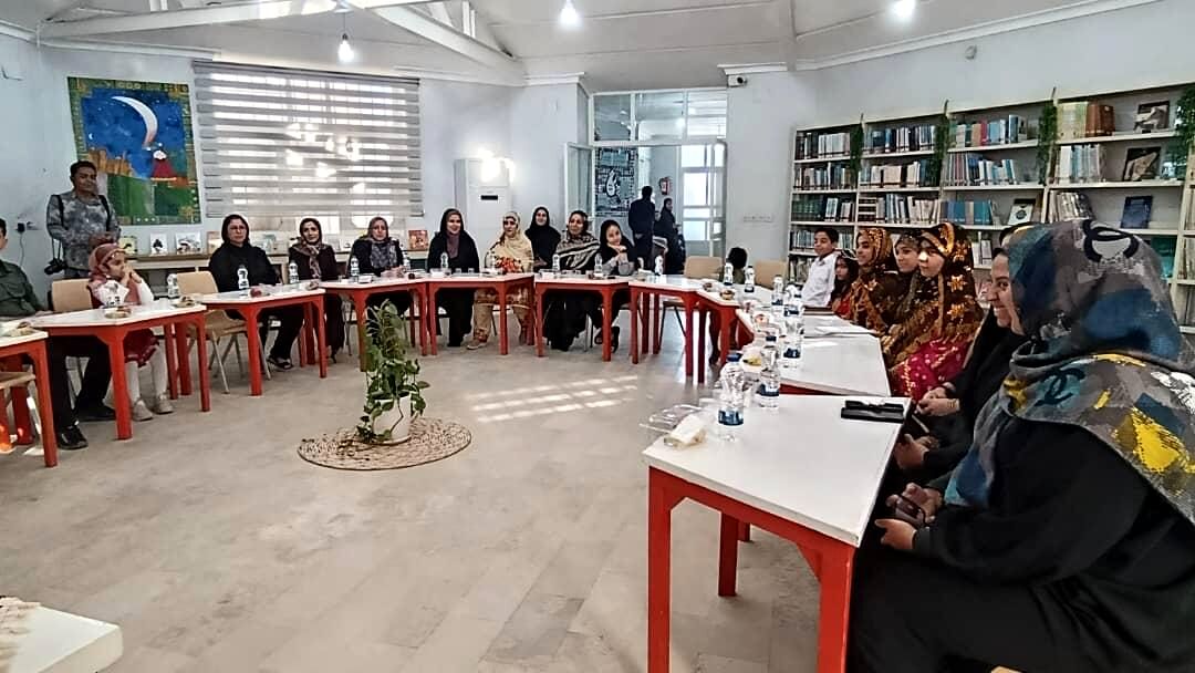 حضور مسئولان کانون پرورش فکری کشور در جاسک و نوید اجرای تماشاخانه سیار