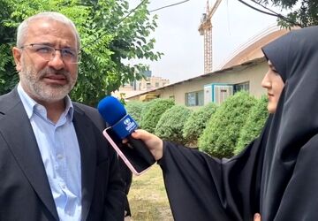 شهدا عمر و جوانی خود را فدای این نظام و اسلام کردند