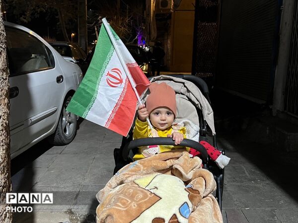 حضور دهه نودی‌ها در این شب‌های راهپیمایی کرج