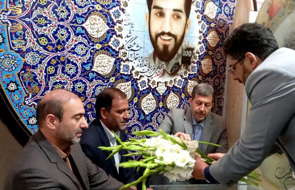 تجدید میثاق استاندار اصفهان با شهدای نجف‌آباد