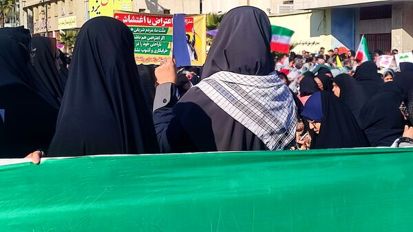 به یک اشاره از تو آقاجان ما آماده‌ایم آماده 