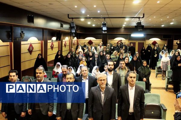 همایش پیشگامان تحول و تقدیر از رتبه‌های برتر طرح و برنامه‌های آموزش ابتدایی 