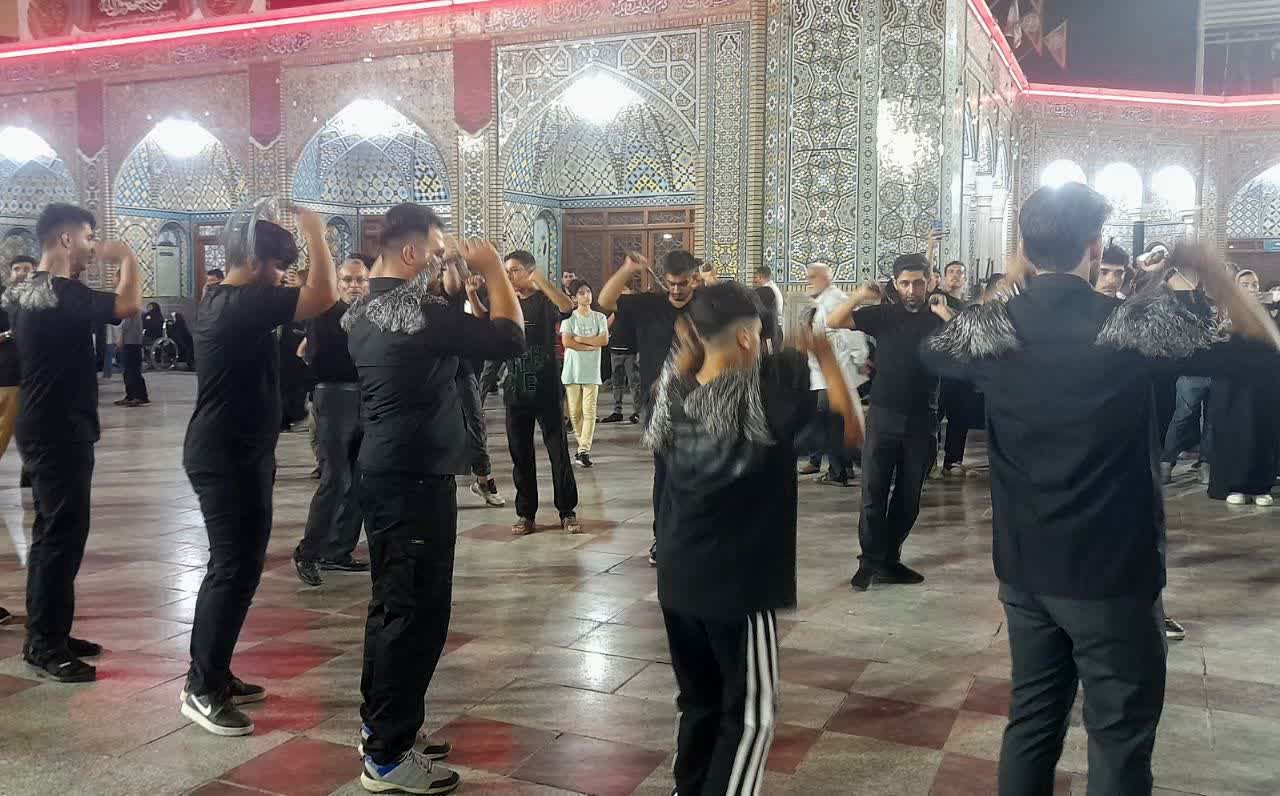 حرم حضرت معصومه(س) در شب شهادت برادر