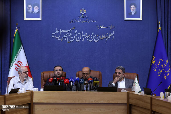 نشست خبری آغاز آموزش هوش مصنوعی به معلمان سراسر کشور