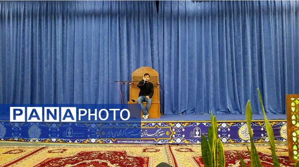 تجلیل از نفرات برتر هیات‌های مذهبی دانش‌آموزی 