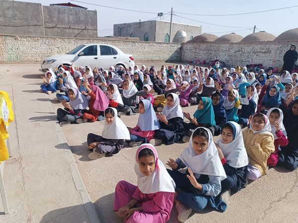 تجلی شکوه مهدوی در دبستان حضرت فاطمه (س)