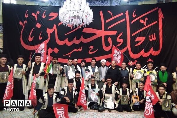 حضور اقشار مختلف از مردم ایران در مراسم تشییع رهبر شهید 