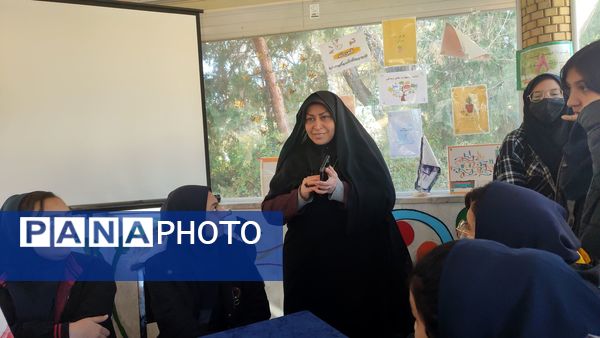 اردوی تمشک ویژه دانش‌آموزان ناحیه یک مشهد