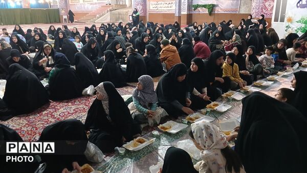 برگزاری مراسم افطاری در مسجد امام حسین(ع) شهرستان فارسان 