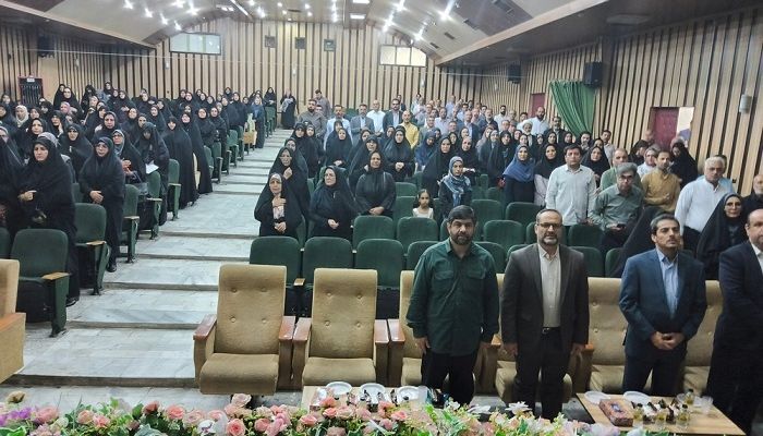 مدیر مدرسه باید قدرت انسجام دادن فکری به برنامه‌ها را داشته باشد