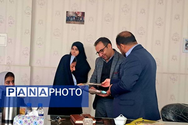 افتتاح سایت رایانه در مدرسه دخترانه موعود ملارد