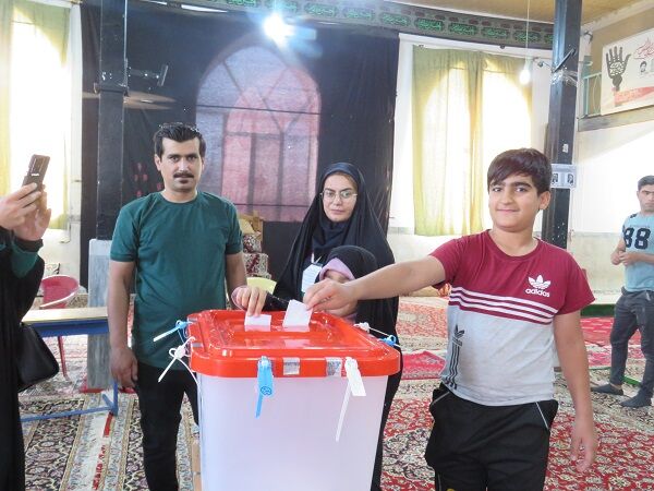 دور دوم انتخابات چهاردهمین دوره ریاست‌جمهوری در شهر درق