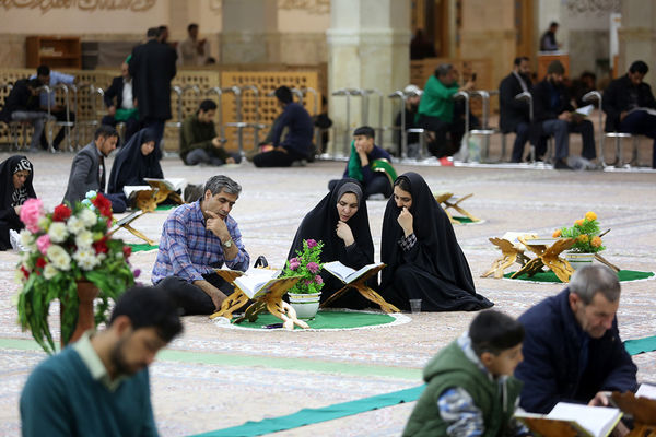 آیین ترتیل خوانی خانوادگی در حرم حضرت معصومه(س)