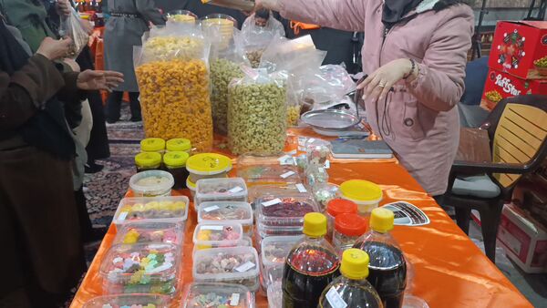 اولین بازارچه مشاغل خانگی بانوان کار آفرین اسلامشهر