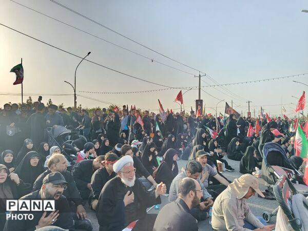 تلاقی دریای سرخ و سیاه مردم در حماسه وداع با قائد امت