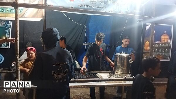 موکب  شهدای روستای آهوان در پنجاه و هشتمین شب 