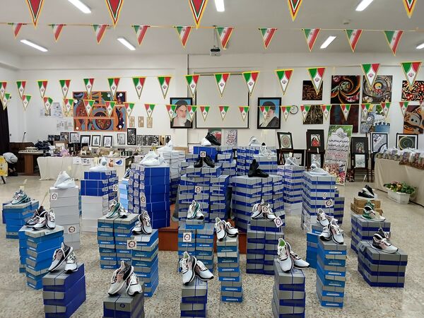 توزیع بسته‌های معیشتی به دانش‌آموزان مدارس ناحیه یک تبریز