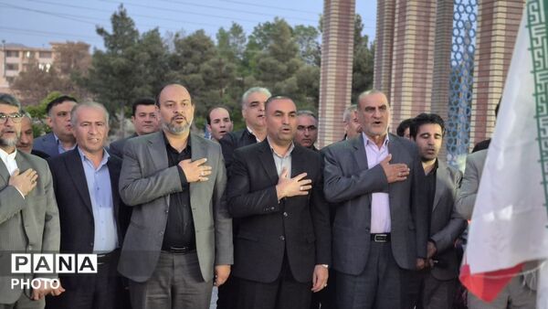 تجلیِ برنامه‌های پرورشی در میانهٔ شورِ پیشتازان