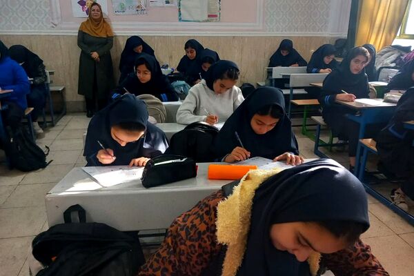 برگزاری آزمون شبه تیمز شماره۲ در دبیرستان ارمغان