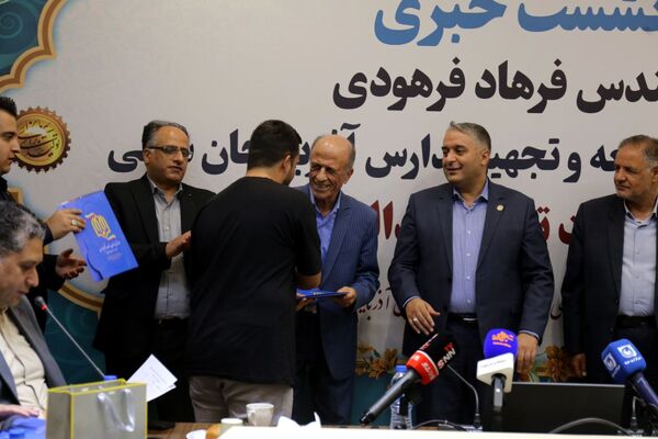 نشست خبری مدیرکل نوسازی، توسعه و تجهیز مدارس آذربایجان شرقی