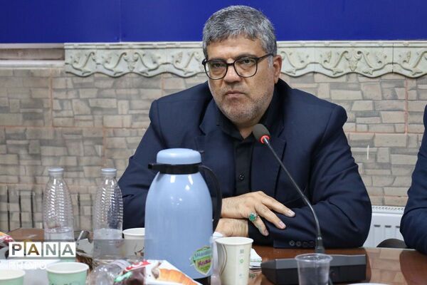 جلسه هماهنگی امتحانات نهایی در قرچک 