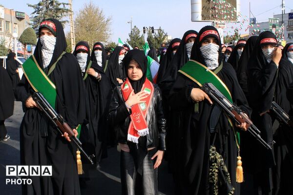 اجتماع بزرگ دختران ایران به مناسبت ولادت حضرت معصومه (س) و روز دختر در پردیس