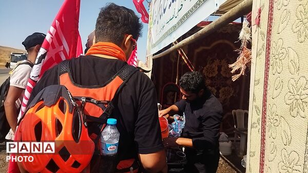 موکب حضرت رقیه ( س)   میزبان زائران پیاده امام رضا ( ع) 