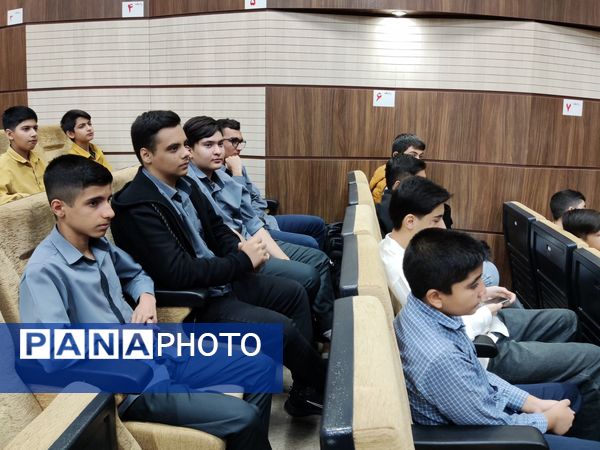 اختتامیه جشنواره نوجوان خوارزمی و تقدیر از برترین های مقطع متوسطه اول 