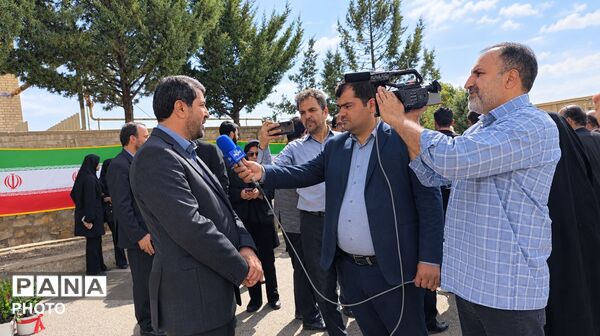 افتتاح کانون شهید سلیمانی و کلنگ‌زنی نمازخانه مدرسه معلم در اسدآباد