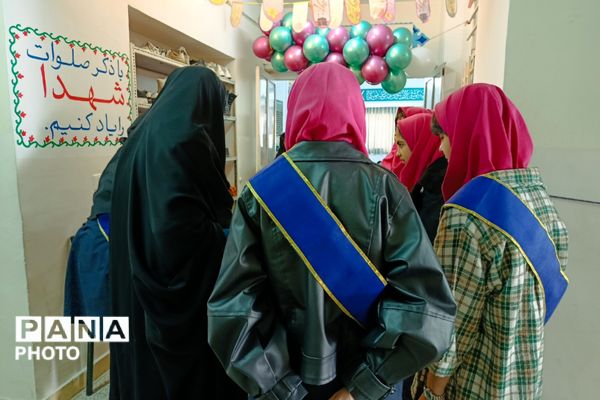 گامی مؤثر در مسیر رشد؛ گردهمایی همیاران مشاور دختر در ابوذر غفاری