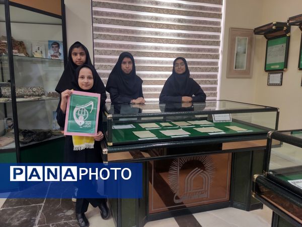 هفته کتاب خوانی در آرامگاه شهید مدرس