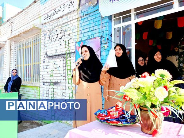 آیین نواخته زنگ آغاز سال تحصیلی در دبستان دخترانه سمیه