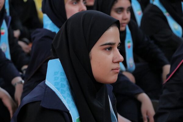 بهارستان دو صحنه همفکری، همدلی و همکاری پیشتازان در همایش یاوران انقلاب