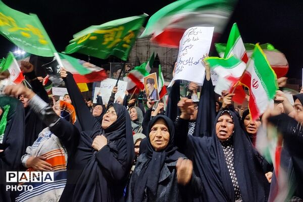 تجلیل از خبرنگاران پانا در صحنه جهاد تبیین