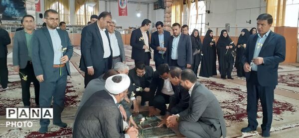 تجدید میثاق مسئولان آموزش‌وپرورش کهگیلویه و بویراحمد با شهدا 