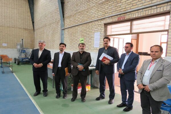 بازدید ستادی از حوزه‌های برگزاری امتحانات نهایی در شهرستان فاروج 