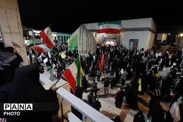 شب اربعین قائد امت اسلام در دانشگاه آزاد اسلامی مشهد