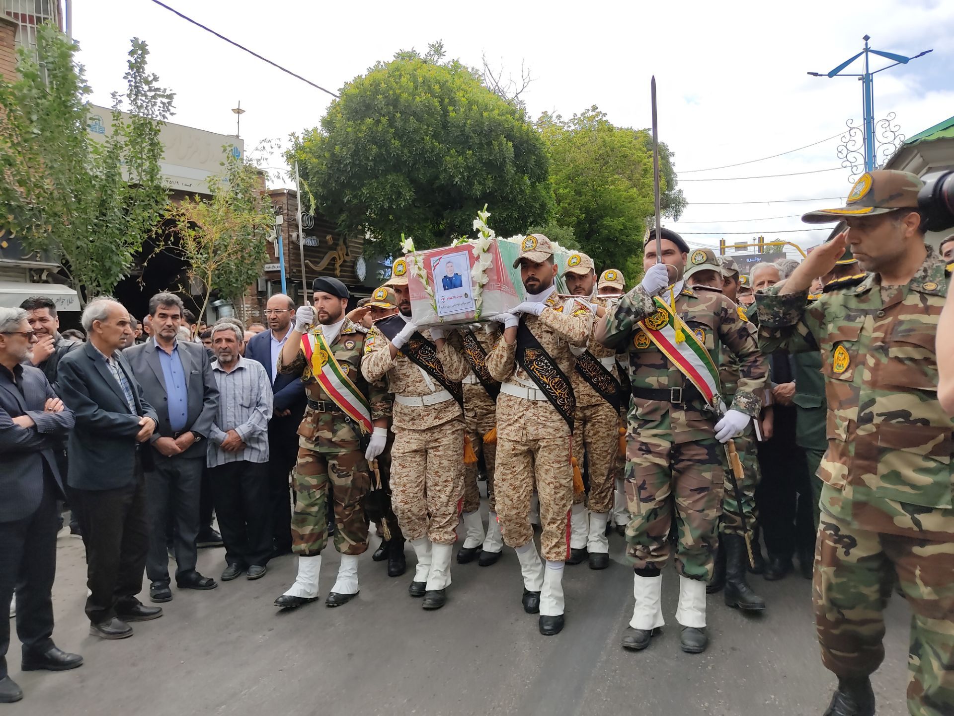 تشییع پیکر شهید مدافع وطن «علی پیری‌جناقرد» در اردبیل